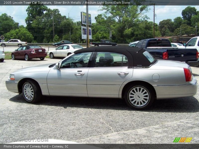 Silver Birch Metallic / Medium Light Stone/Dark Stone 2005 Lincoln Town Car Signature