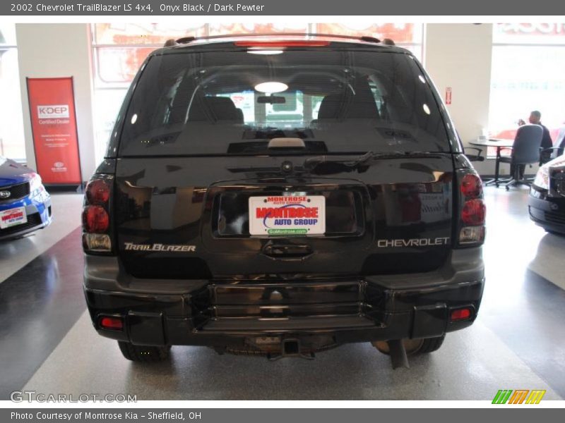 Onyx Black / Dark Pewter 2002 Chevrolet TrailBlazer LS 4x4