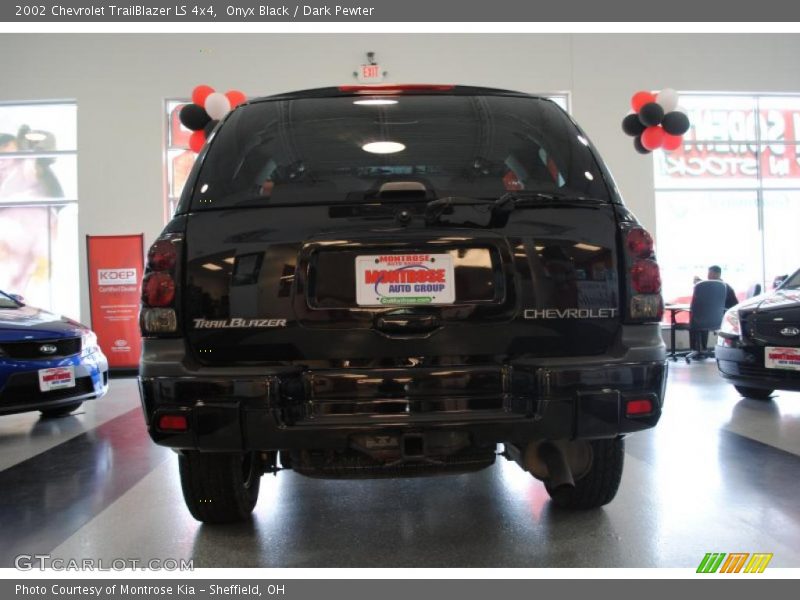 Onyx Black / Dark Pewter 2002 Chevrolet TrailBlazer LS 4x4