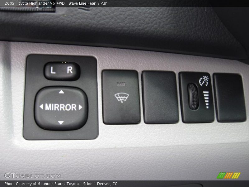 Wave Line Pearl / Ash 2009 Toyota Highlander V6 4WD