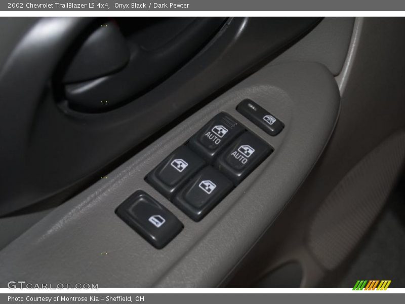 Onyx Black / Dark Pewter 2002 Chevrolet TrailBlazer LS 4x4