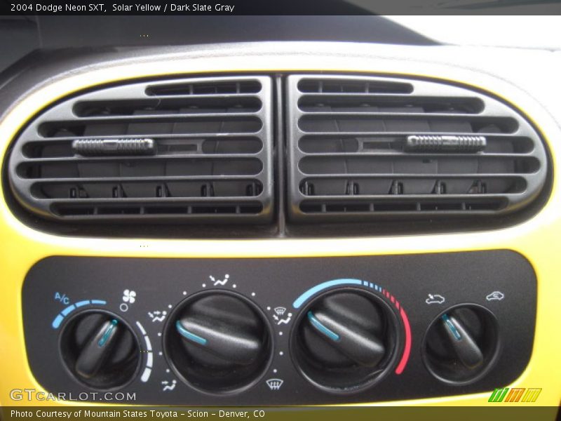 Solar Yellow / Dark Slate Gray 2004 Dodge Neon SXT