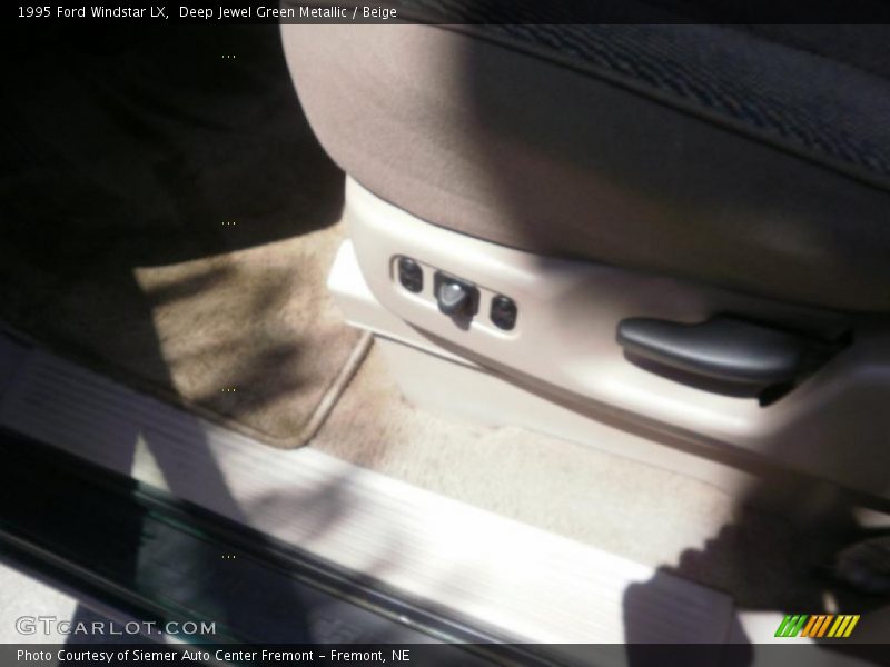 Deep Jewel Green Metallic / Beige 1995 Ford Windstar LX