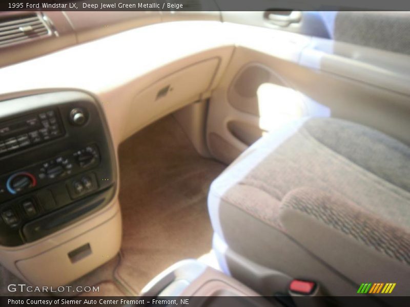 Deep Jewel Green Metallic / Beige 1995 Ford Windstar LX