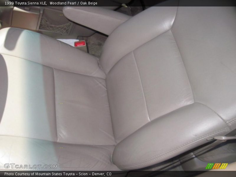 Woodland Pearl / Oak Beige 1999 Toyota Sienna XLE
