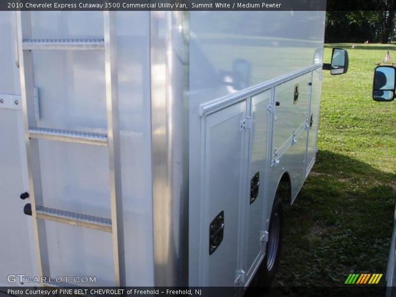 Summit White / Medium Pewter 2010 Chevrolet Express Cutaway 3500 Commercial Utility Van