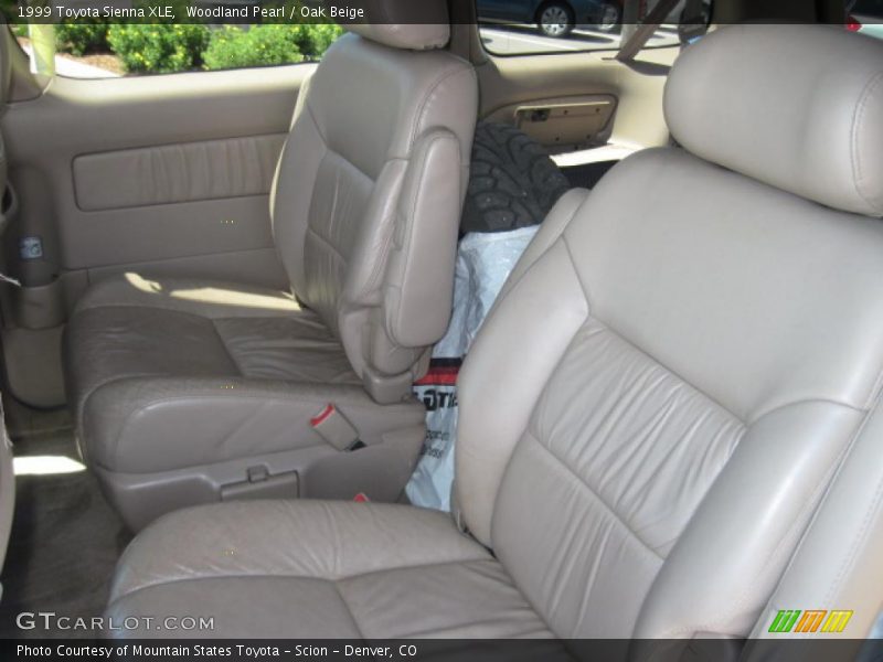 Woodland Pearl / Oak Beige 1999 Toyota Sienna XLE