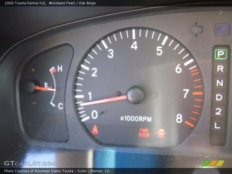 Woodland Pearl / Oak Beige 1999 Toyota Sienna XLE