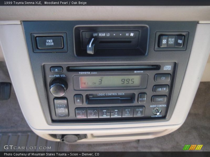Woodland Pearl / Oak Beige 1999 Toyota Sienna XLE