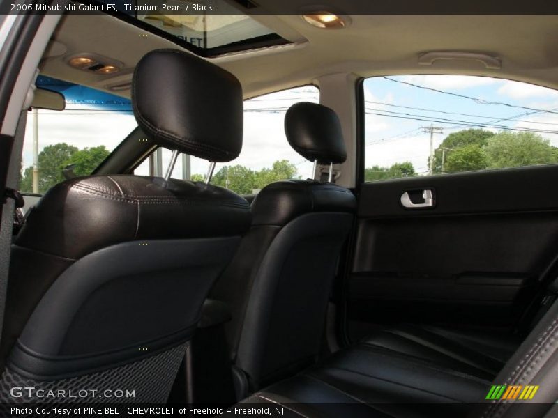 Titanium Pearl / Black 2006 Mitsubishi Galant ES