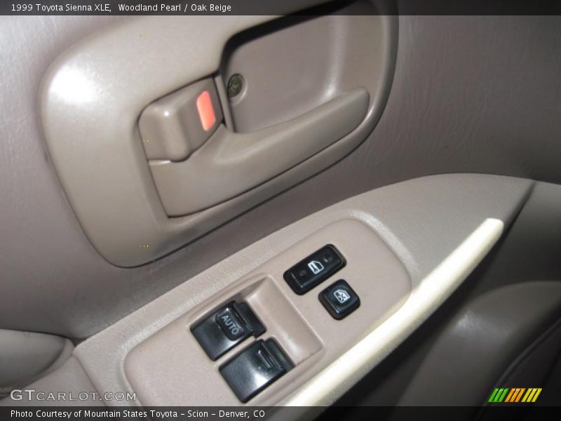 Woodland Pearl / Oak Beige 1999 Toyota Sienna XLE