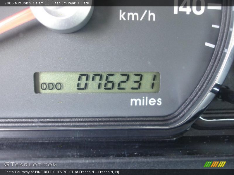 Titanium Pearl / Black 2006 Mitsubishi Galant ES