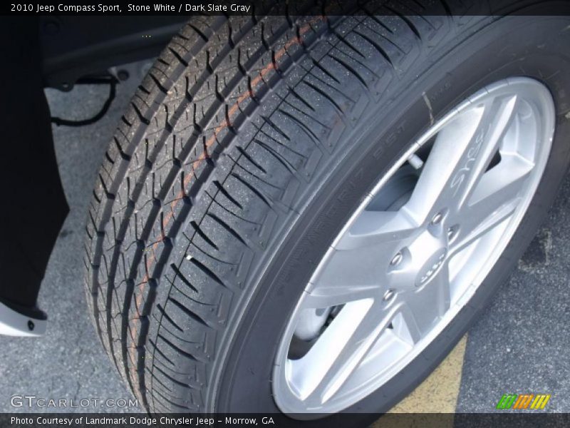 Stone White / Dark Slate Gray 2010 Jeep Compass Sport