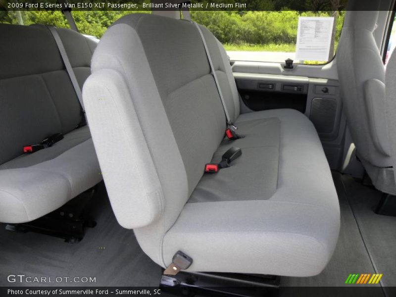 Brilliant Silver Metallic / Medium Flint 2009 Ford E Series Van E150 XLT Passenger