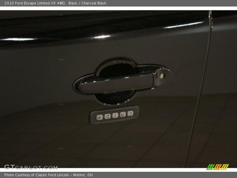 Black / Charcoal Black 2010 Ford Escape Limited V6 4WD