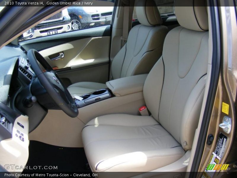 Golden Umber Mica / Ivory 2010 Toyota Venza I4