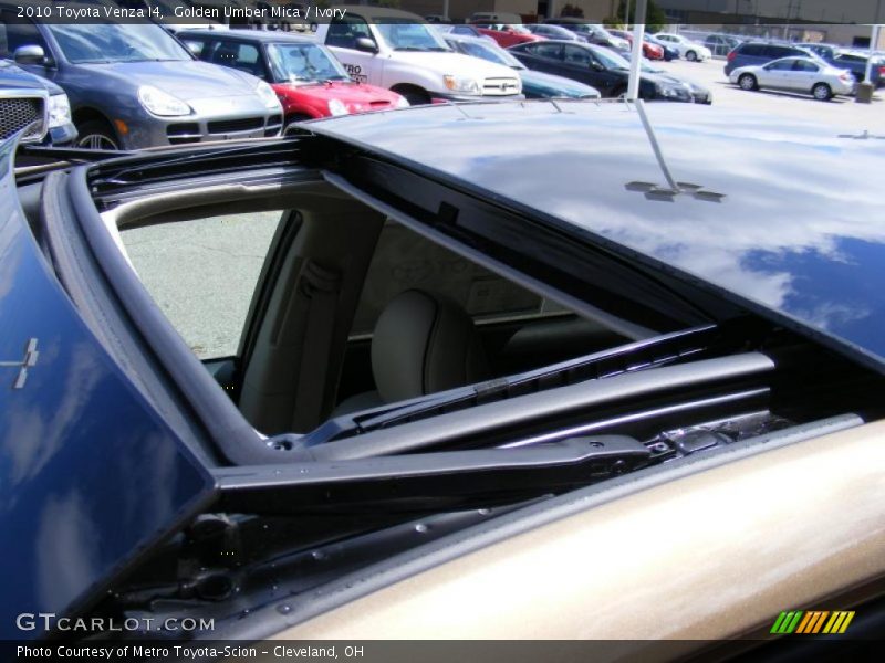 Golden Umber Mica / Ivory 2010 Toyota Venza I4