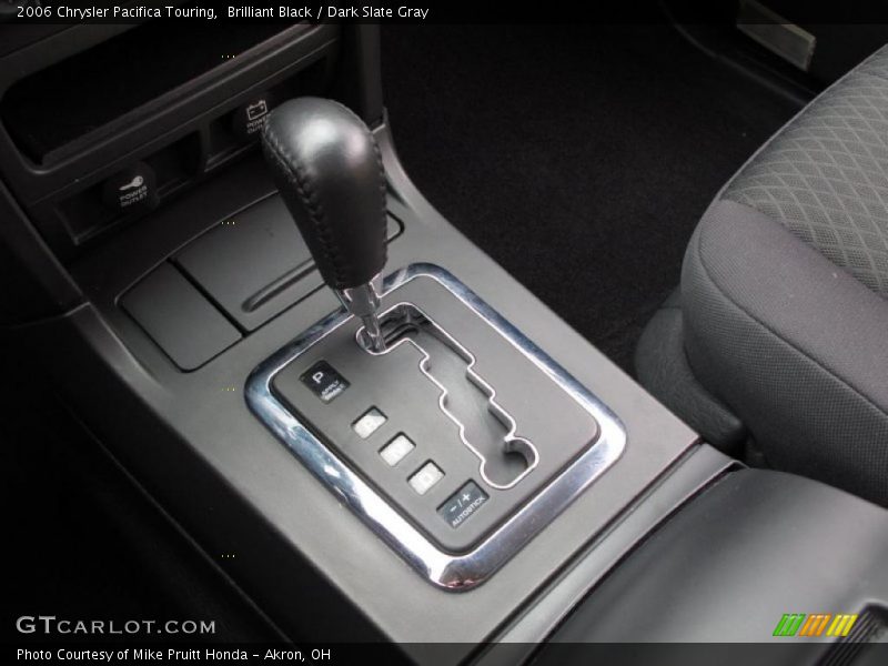 Brilliant Black / Dark Slate Gray 2006 Chrysler Pacifica Touring