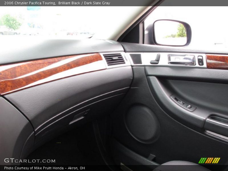 Brilliant Black / Dark Slate Gray 2006 Chrysler Pacifica Touring