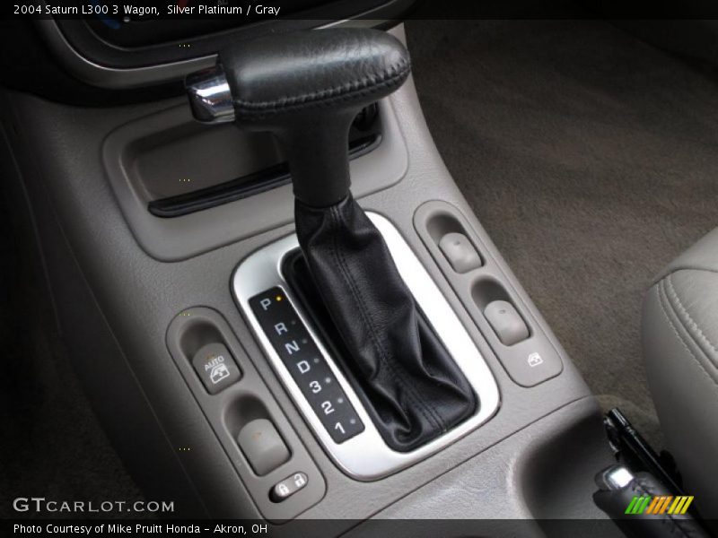 Silver Platinum / Gray 2004 Saturn L300 3 Wagon