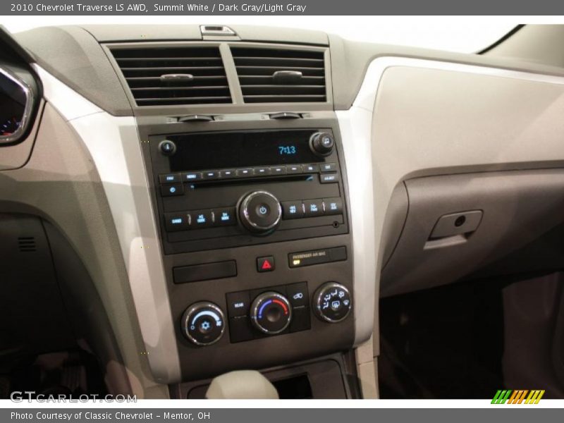 Summit White / Dark Gray/Light Gray 2010 Chevrolet Traverse LS AWD