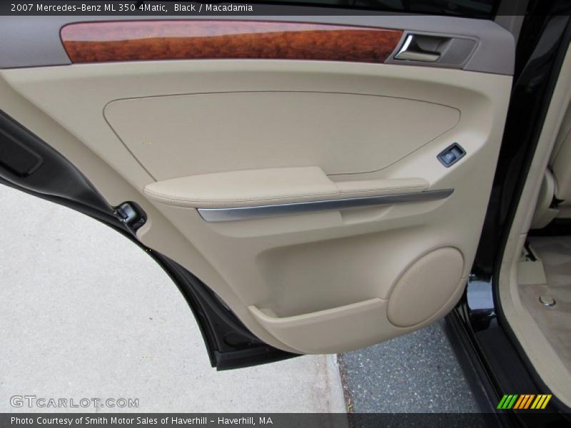 Black / Macadamia 2007 Mercedes-Benz ML 350 4Matic