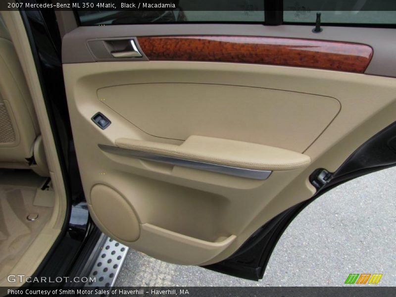 Black / Macadamia 2007 Mercedes-Benz ML 350 4Matic