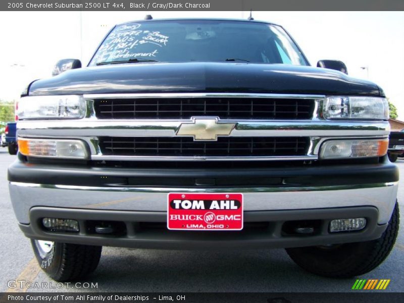 Black / Gray/Dark Charcoal 2005 Chevrolet Suburban 2500 LT 4x4