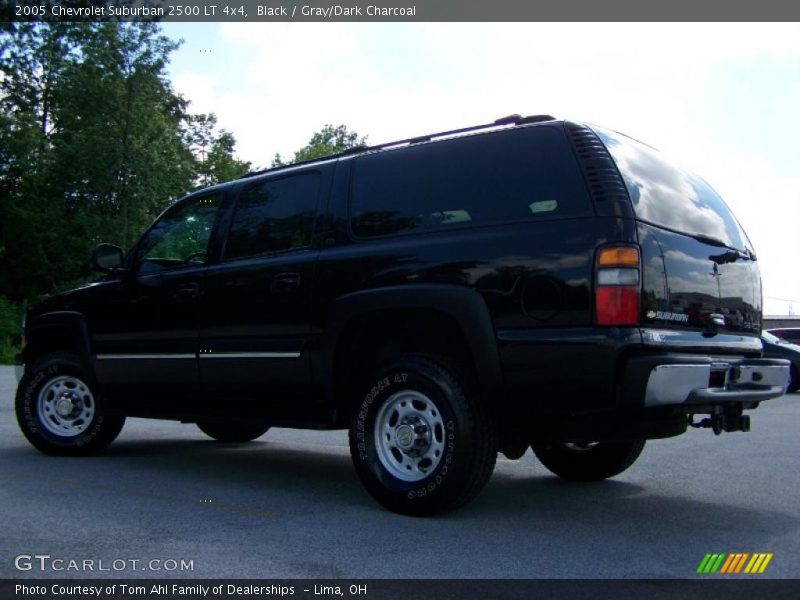 Black / Gray/Dark Charcoal 2005 Chevrolet Suburban 2500 LT 4x4