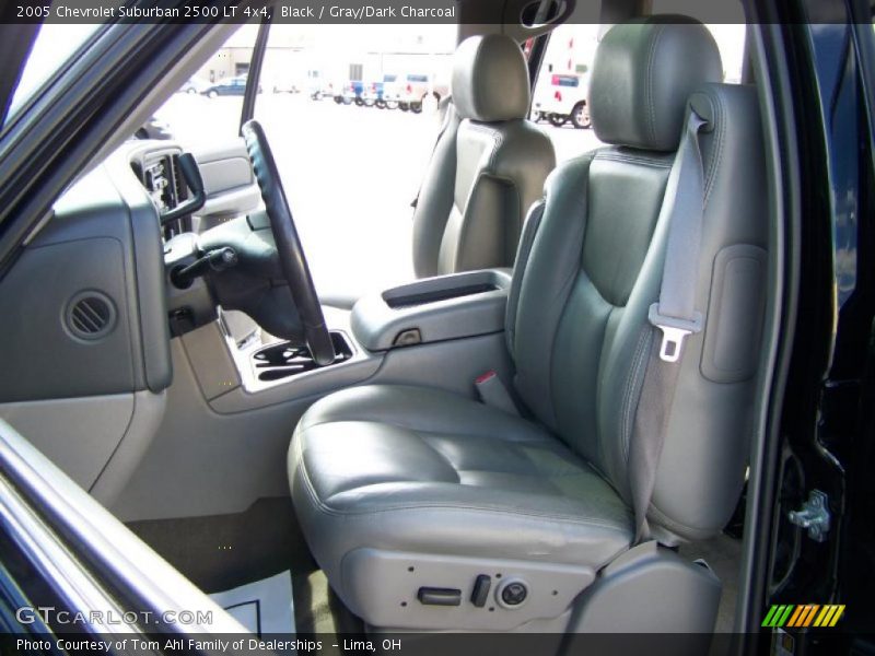 Black / Gray/Dark Charcoal 2005 Chevrolet Suburban 2500 LT 4x4