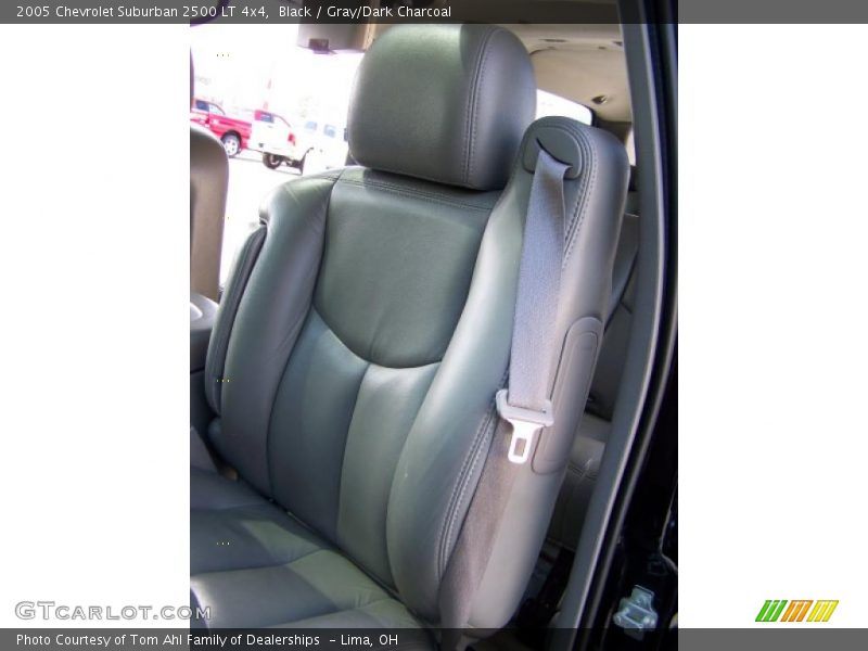 Black / Gray/Dark Charcoal 2005 Chevrolet Suburban 2500 LT 4x4