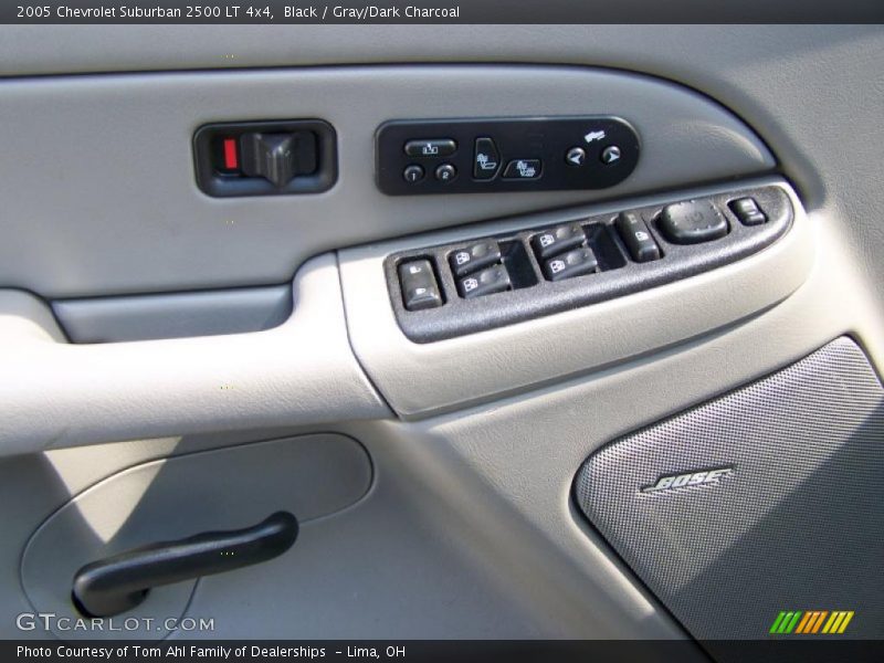 Black / Gray/Dark Charcoal 2005 Chevrolet Suburban 2500 LT 4x4