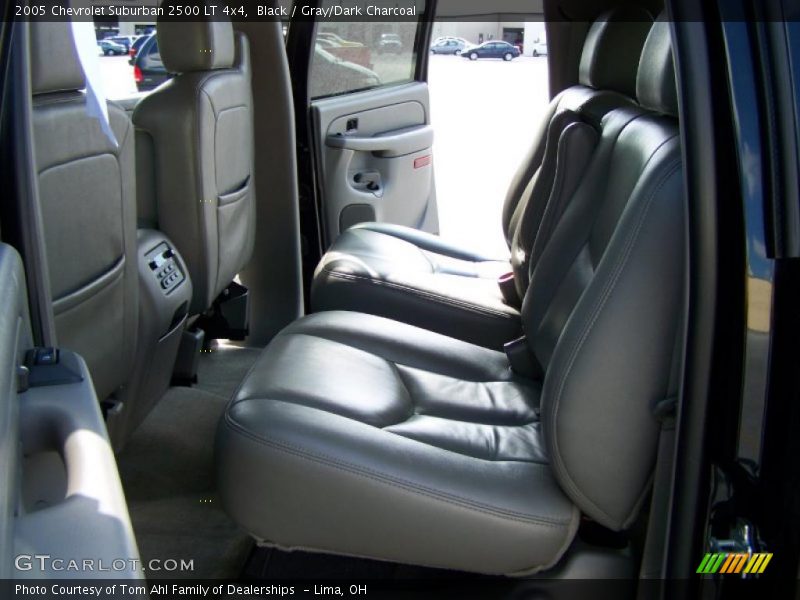 Black / Gray/Dark Charcoal 2005 Chevrolet Suburban 2500 LT 4x4