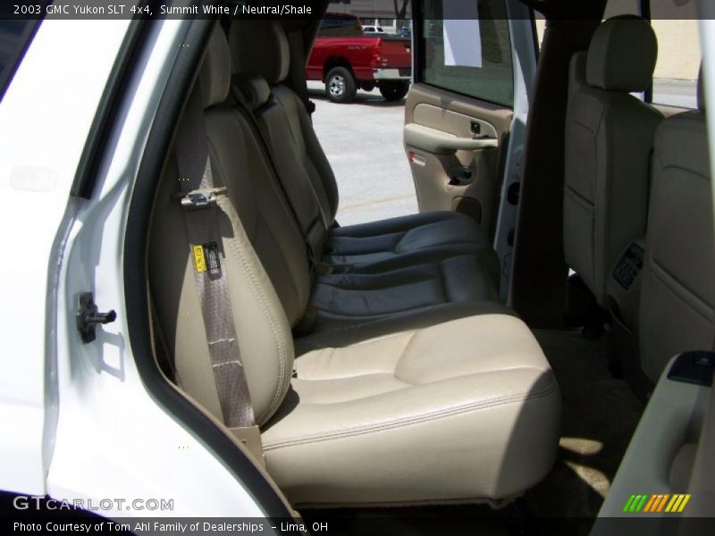 Summit White / Neutral/Shale 2003 GMC Yukon SLT 4x4