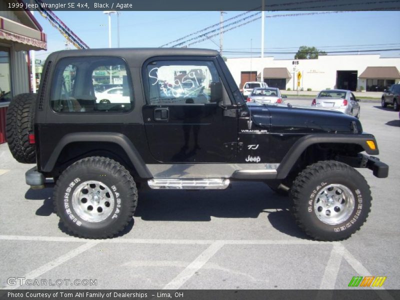 Black / Agate 1999 Jeep Wrangler SE 4x4