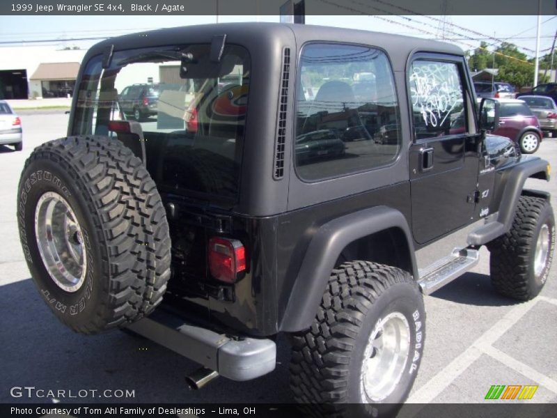Black / Agate 1999 Jeep Wrangler SE 4x4