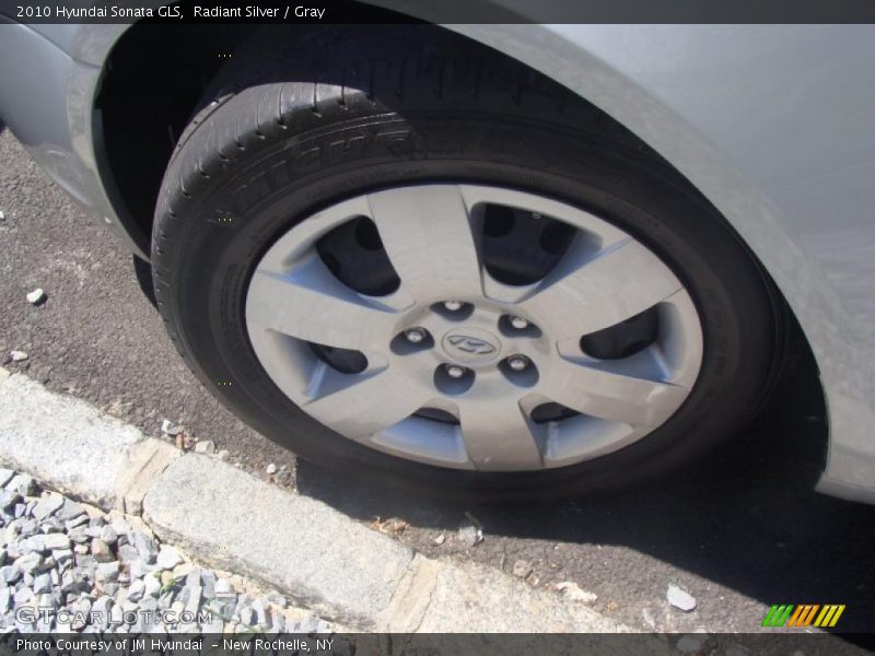 Radiant Silver / Gray 2010 Hyundai Sonata GLS