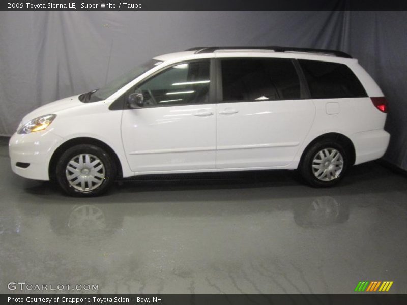 Super White / Taupe 2009 Toyota Sienna LE