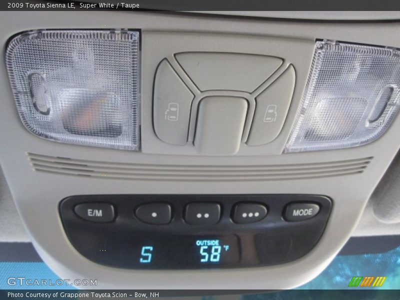 Super White / Taupe 2009 Toyota Sienna LE
