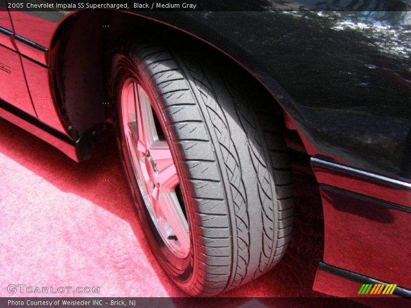 Black / Medium Gray 2005 Chevrolet Impala SS Supercharged