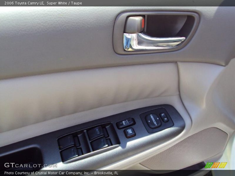 Super White / Taupe 2006 Toyota Camry LE