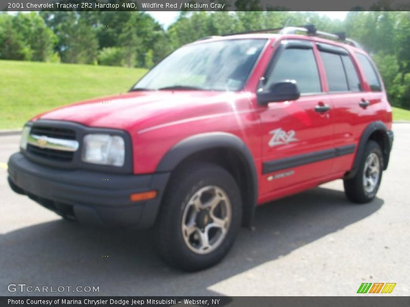 Wildfire Red / Medium Gray 2001 Chevrolet Tracker ZR2 Hardtop 4WD
