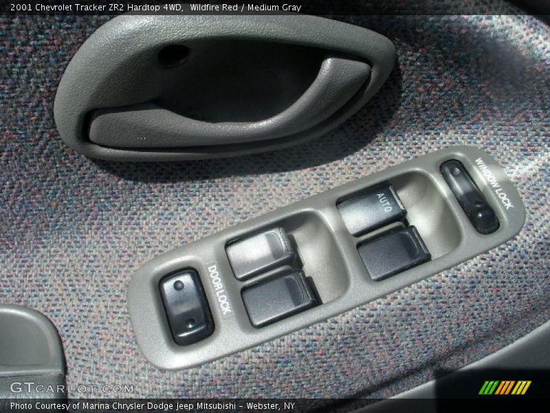 Wildfire Red / Medium Gray 2001 Chevrolet Tracker ZR2 Hardtop 4WD