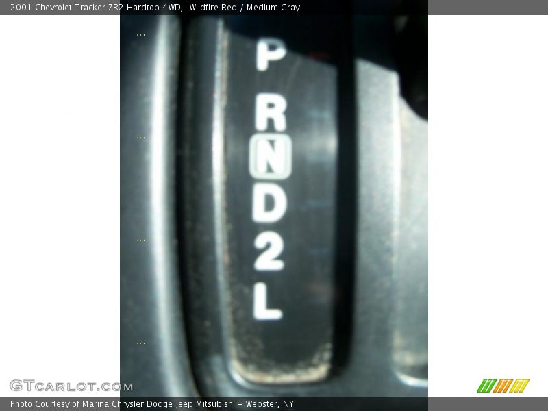 Wildfire Red / Medium Gray 2001 Chevrolet Tracker ZR2 Hardtop 4WD