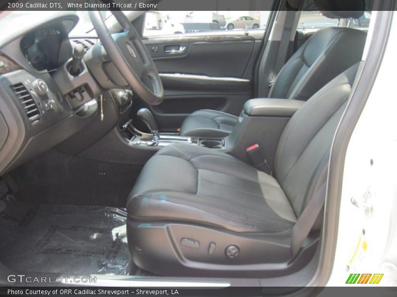 White Diamond Tricoat / Ebony 2009 Cadillac DTS
