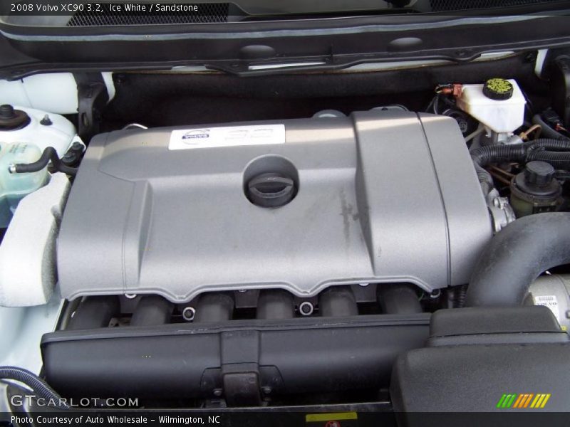 Ice White / Sandstone 2008 Volvo XC90 3.2