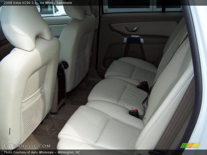 Ice White / Sandstone 2008 Volvo XC90 3.2