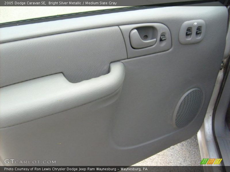 Bright Silver Metallic / Medium Slate Gray 2005 Dodge Caravan SE
