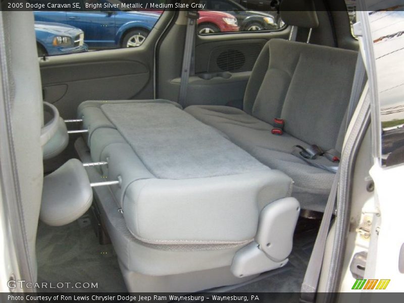 Bright Silver Metallic / Medium Slate Gray 2005 Dodge Caravan SE