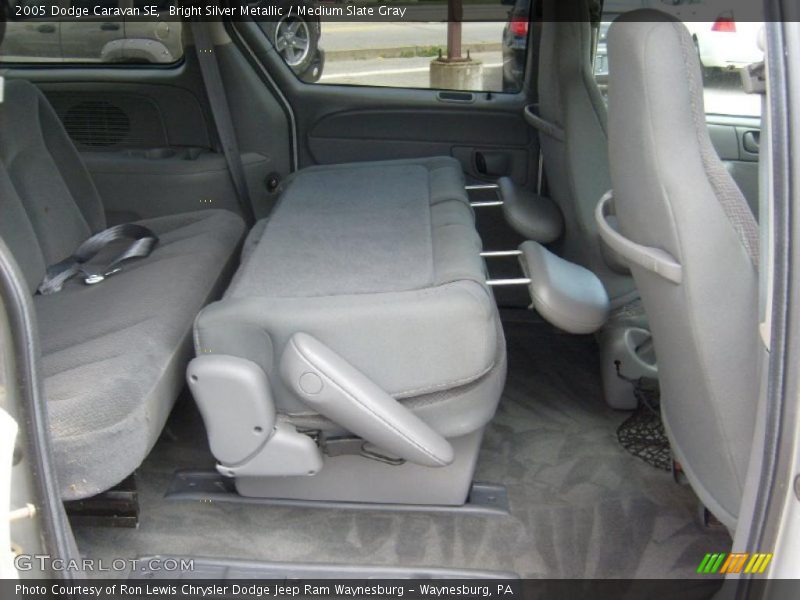 Bright Silver Metallic / Medium Slate Gray 2005 Dodge Caravan SE